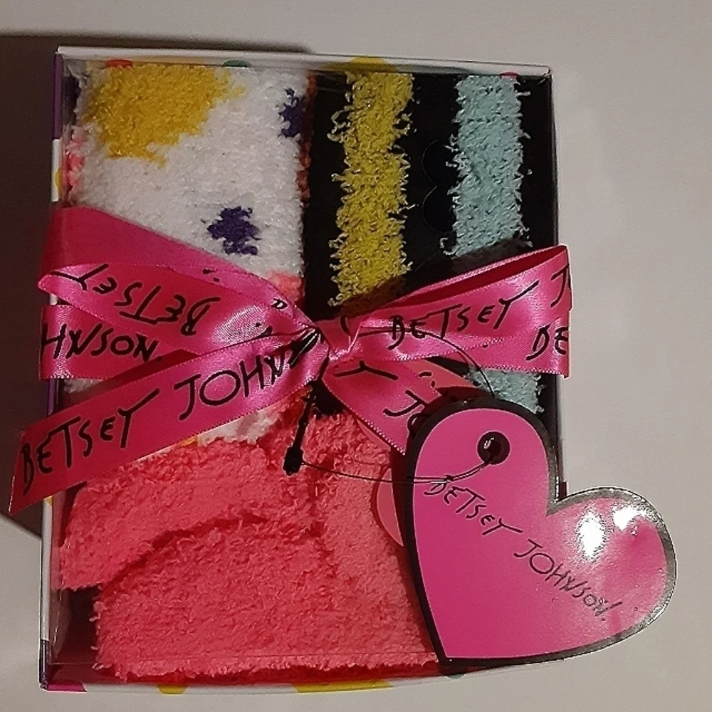 Betsey Johnson Plush Socks 3 Pack In Gift Box New